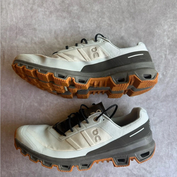 On Running Men's Gray and Black Sneakers - Picture 3 of 10